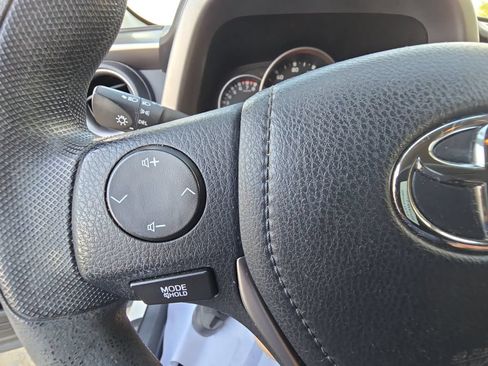 Used 2016 Toyota RAV4 LE FWD image 14