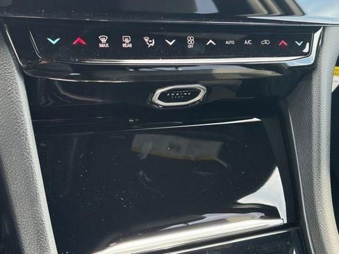 New 2026 Jeep Grand Cherokee Altitude AWD/4WD image 23
