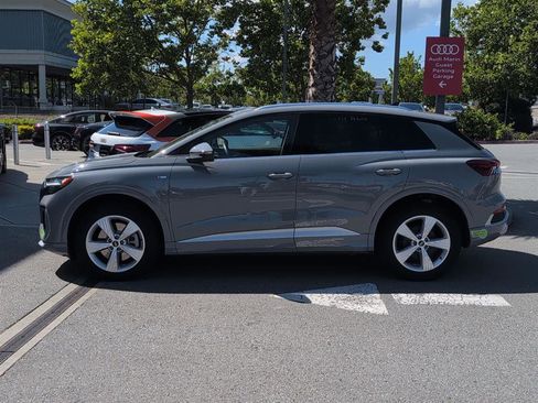 Used 2023 Audi Q4 e-tron Premium w/ Convenience Package AWD/4WD image 9