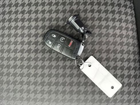 Used 2023 Dodge Charger SXT image 32