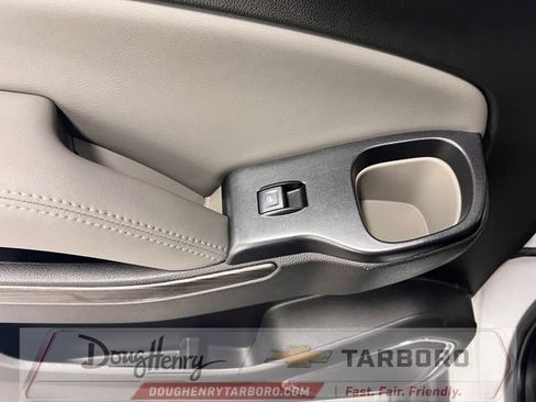 Used 2018 Chevrolet Suburban LT RWD image 31