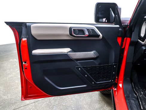 Used 2023 Ford Bronco Wildtrak image 21