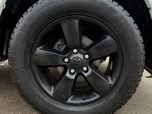 Used 2014 RAM 1500 Express RWD image 14