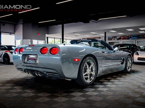 Used 2004 Chevrolet Corvette Convertible w/ Preferred Equipment Group RWD image 23