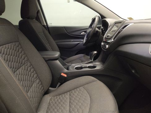 Used 2019 Chevrolet Equinox LT w/ Driver Convenience Package image 21