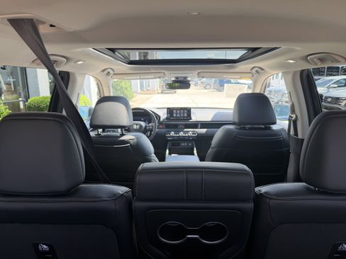 Used 2023 Honda Pilot Elite image 14