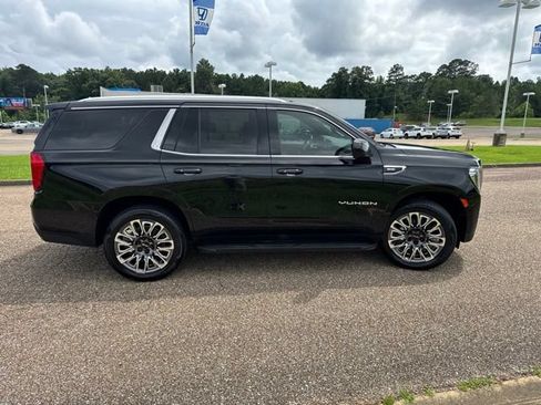 Used 2021 GMC Yukon SLE AWD/4WD image 5