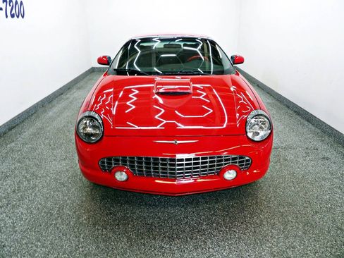 Used 2002 Ford Thunderbird RWD image 2