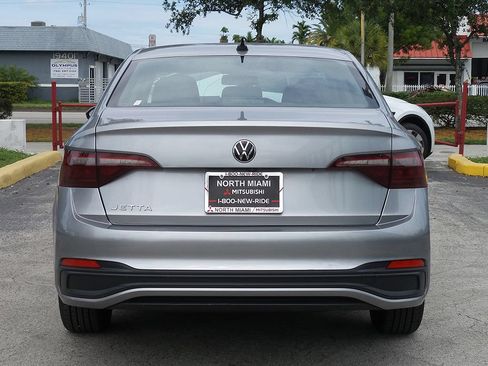Used 2022 Volkswagen Jetta S FWD image 9