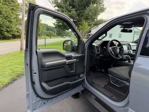 Used 2020 Ford F150 XLT w/ Equipment Group 302A Luxury AWD/4WD image 22