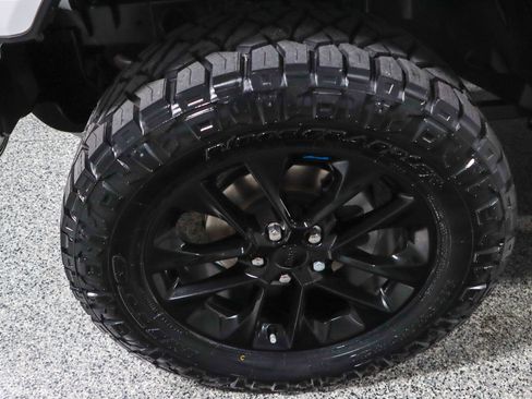 Used 2022 Jeep Wrangler Unlimited Sahara w/ Cold Weather Group AWD/4WD image 12