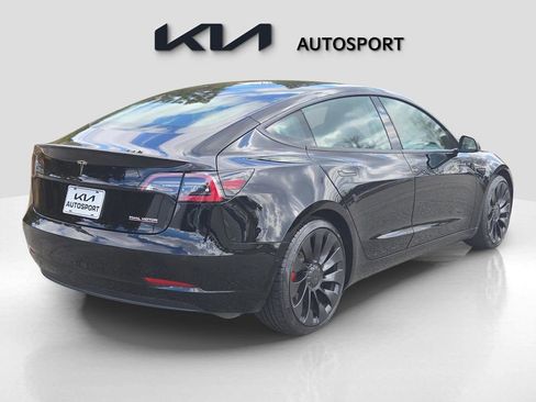 Used 2022 Tesla Model 3 Performance image 8