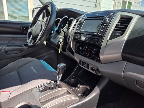 Used 2012 Toyota Tacoma 4x4 Double Cab w/ TRD Sport Pkg image 14