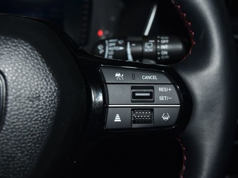 Used 2025 Honda Pilot Black Edition image 10