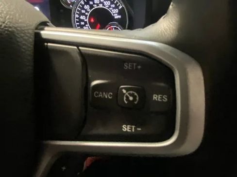 Used 2023 RAM 1500 Big Horn AWD/4WD image 30