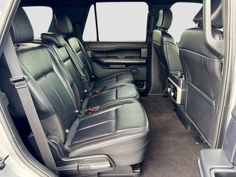 Used 2020 Ford Expedition XLT w/ Equipment Group 202A image 21