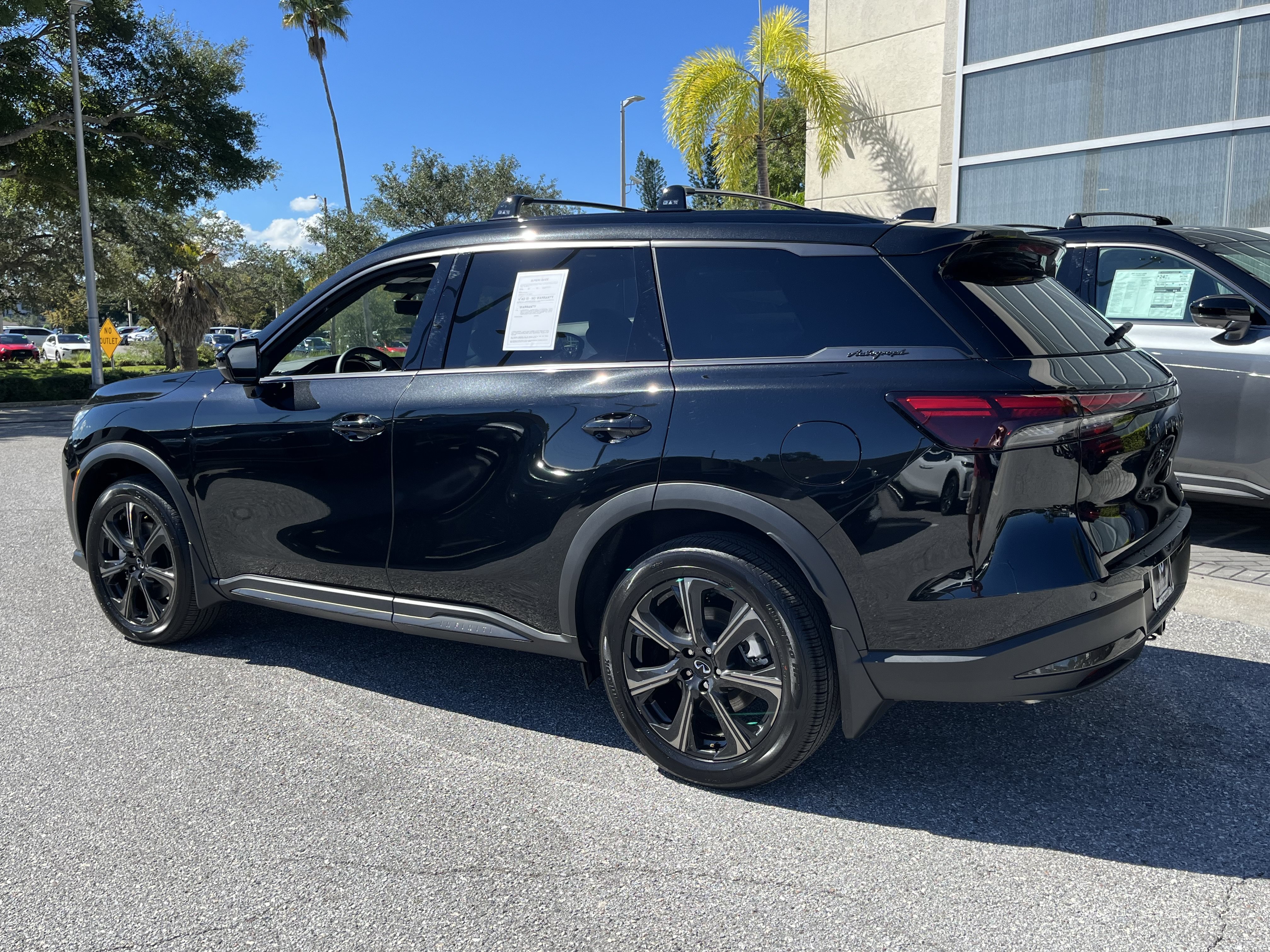 Used 2026 INFINITI QX60 Autograph w/ Dark Cargo Package AWD/4WD image 7