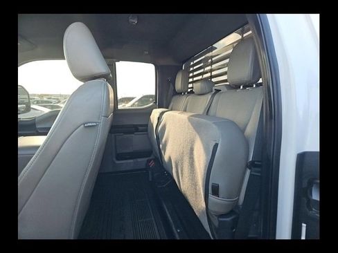 Used 2021 Ford F250 XL w/ Power Equipment Group image 4
