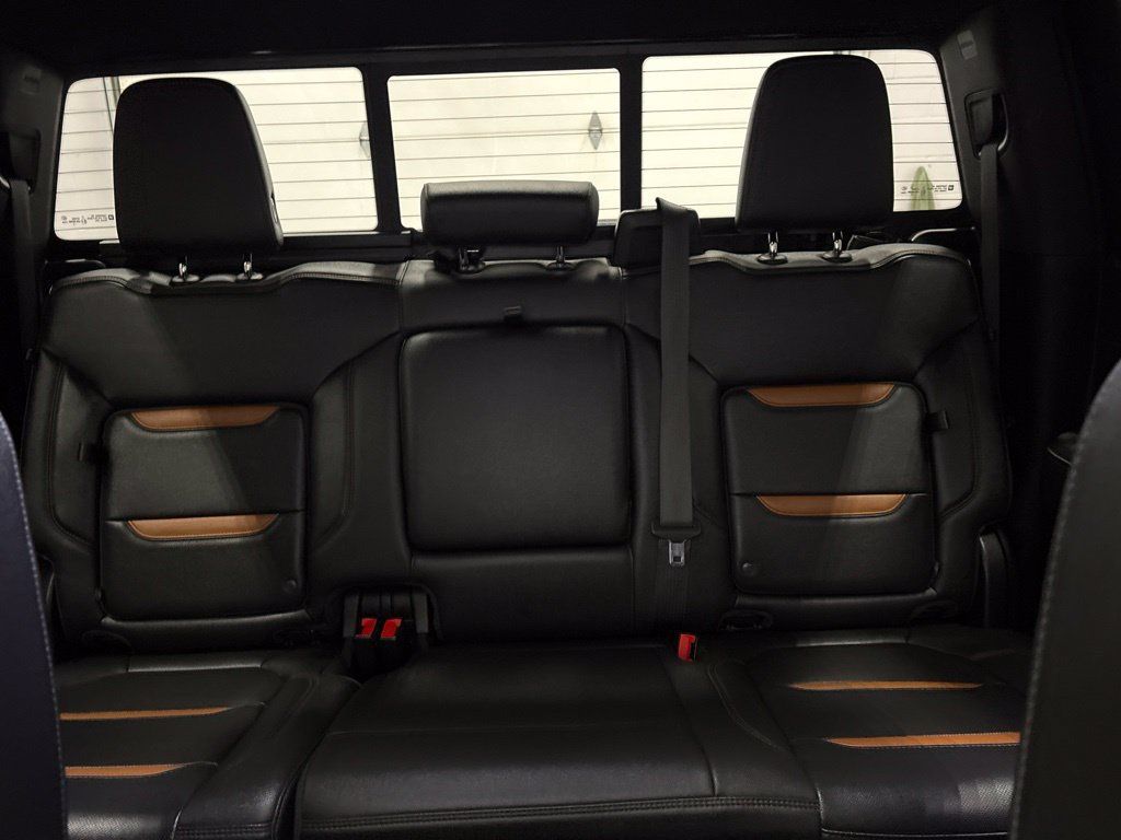 Used 2019 GMC Sierra 1500 AT4 w/ Off Road Performance Package AWD/4WD image 31