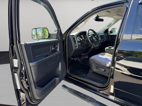 Used 2015 RAM 1500 Express AWD/4WD image 16