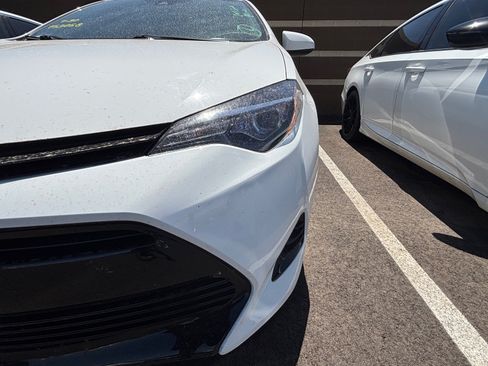 Used 2017 Toyota Corolla LE w/ Carpet Mat Package (TMS) FWD image 8