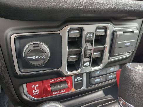 New 2025 Jeep Wrangler Unlimited Sport image 60