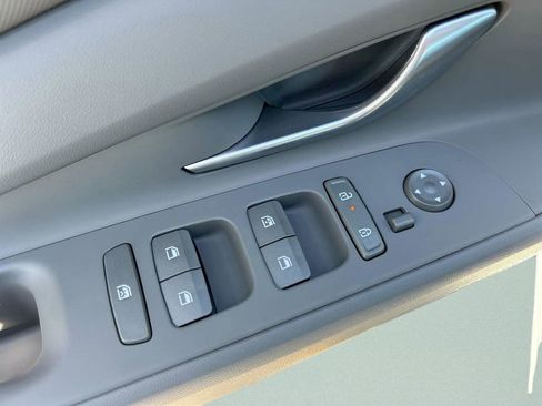 New 2026 Hyundai Elantra Sport FWD image 19