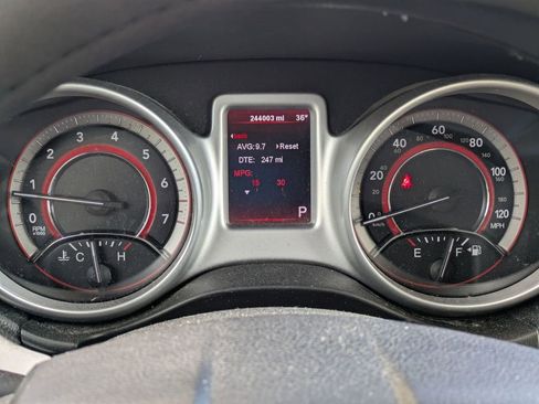 Used 2011 Dodge Journey Mainstreet w/ Flexible Seating Group image 17