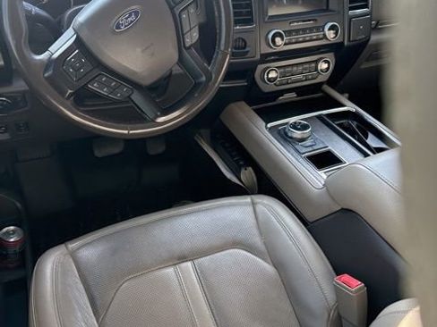 Used 2018 Ford Expedition Limited image 5