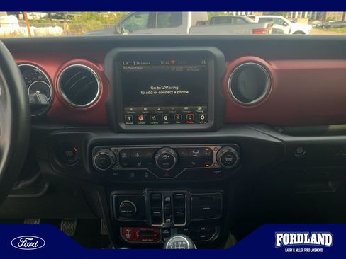 Used 2022 Jeep Wrangler Unlimited Rubicon w/ LED Lighting Group AWD/4WD image 12