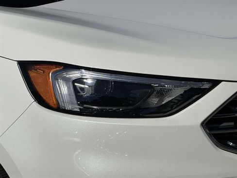 Used 2022 Ford Edge SEL w/ Convenience Package image 8
