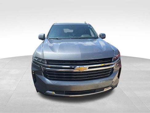 Used 2022 Chevrolet Suburban LT w/ LT Signature Plus Package RWD image 15