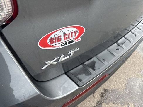 Used 2022 Ford Explorer XLT RWD image 43