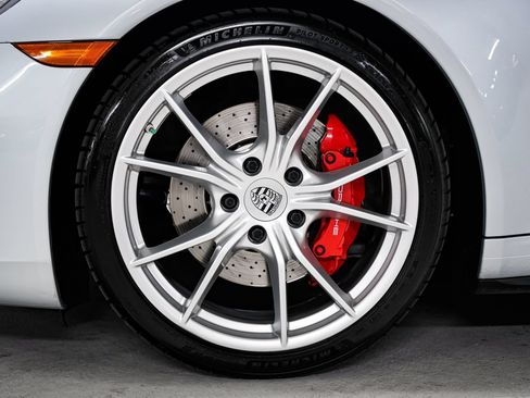 Used 2018 Porsche 911 Targa 4S AWD/4WD image 44