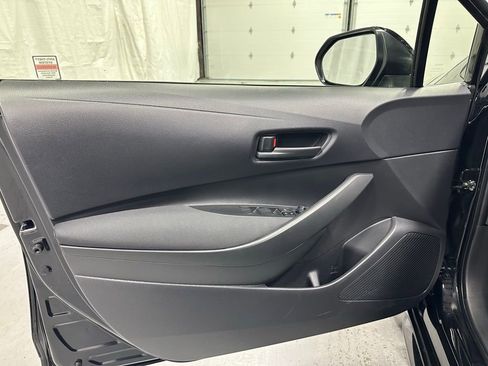 Used 2025 Toyota Corolla LE image 8