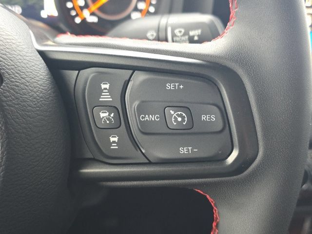 Used 2024 Jeep Gladiator Rubicon AWD/4WD image 42