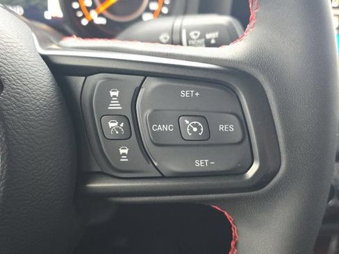 Used 2024 Jeep Gladiator Rubicon AWD/4WD image 42