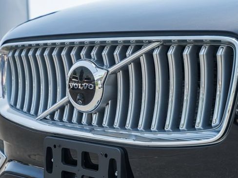 Certified 2024 Volvo XC90 B6 Plus w/ Protection Package Premier AWD/4WD image 13