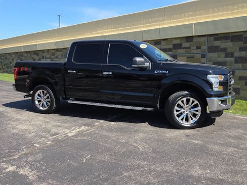 Used 2016 Ford F150 XLT w/ Equipment Group 302A Luxury image 2