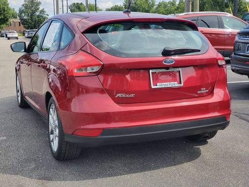 Used 2015 Ford Focus SE w/ Equipment Group 201A FWD image 3