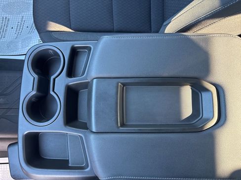 Used 2024 Chevrolet Silverado 1500 LT image 18