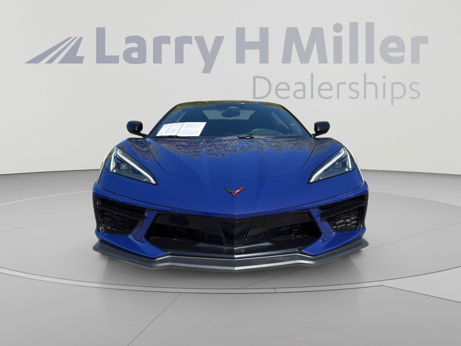 Used 2025 Chevrolet Corvette Stingray Convertible w/ 1LT RWD image 8