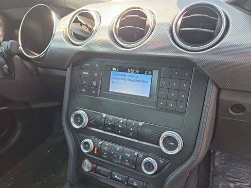 Used 2021 Ford Mustang GT RWD image 11