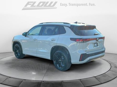 New 2026 Volkswagen Tiguan SE R-Line image 5