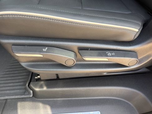 Certified 2024 Cadillac Escalade ESV Premium Luxury w/ Performance Package image 43