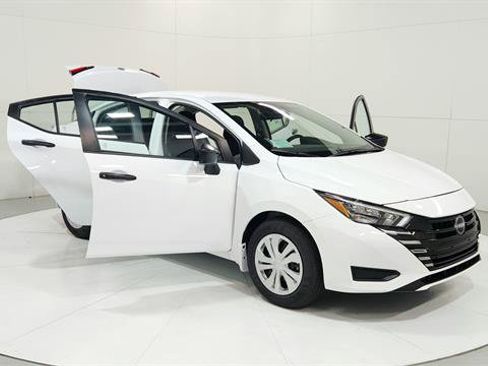 Used 2025 Nissan Versa S w/ Trunk Package FWD image 29