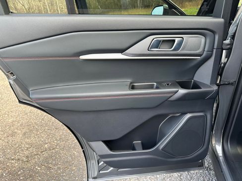 New 2026 Ford Explorer ST-Line w/ ST-Line Street Pack image 35