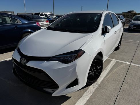 Used 2017 Toyota Corolla LE w/ Carpet Mat Package (TMS) image 2