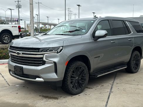 Used 2023 Chevrolet Tahoe LT RWD image 3