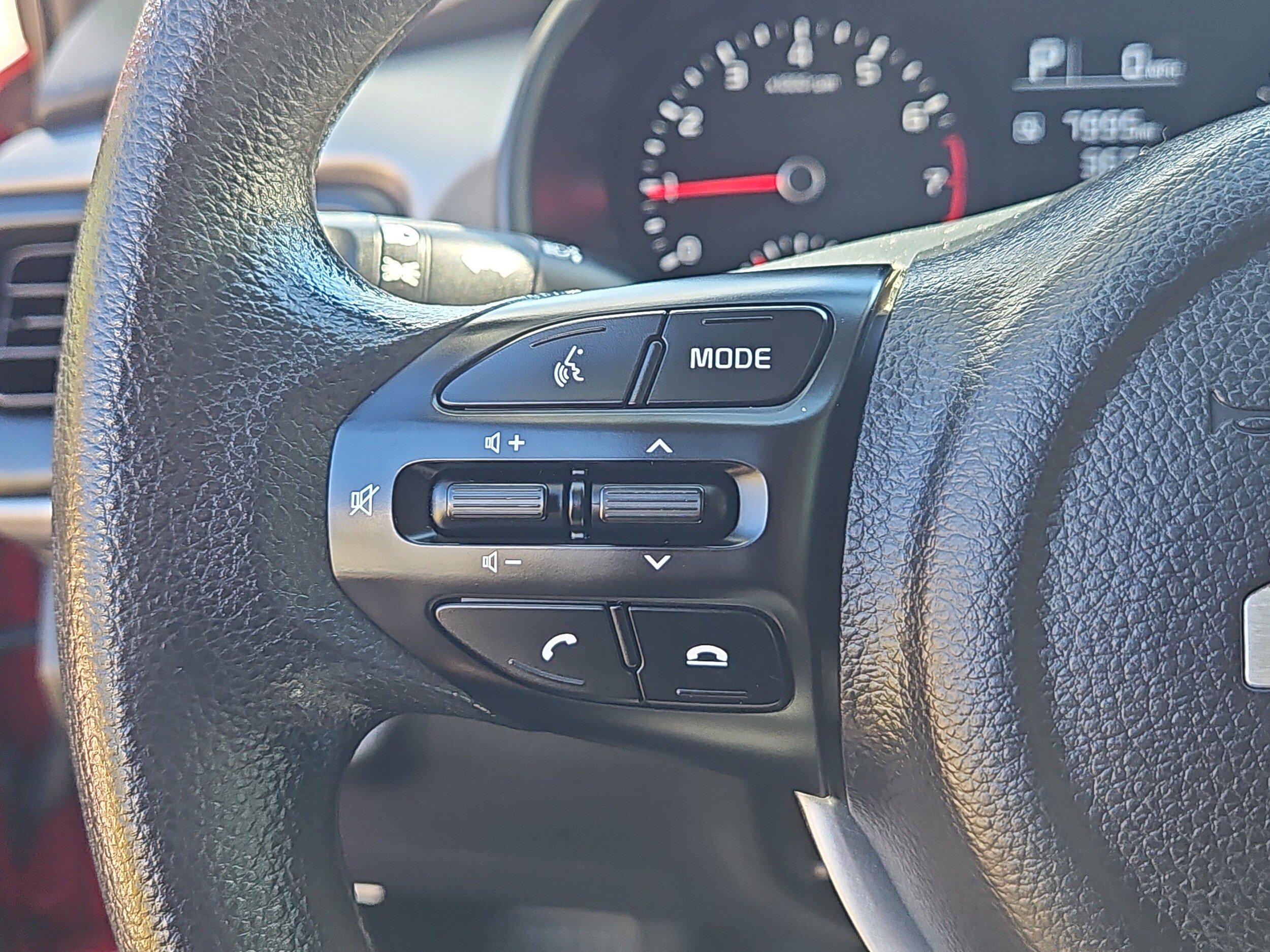 Used 2023 Kia Rio S FWD image 11